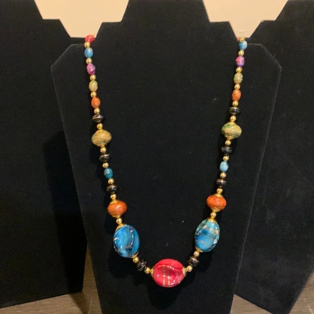Vintage colorful beaded necklace‎ with a spring clasp.